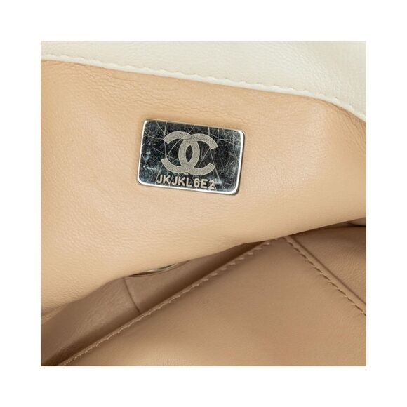 Pre Loved Chanel Mini Quilted Lambskin Chain Rows Flap Women White Crossbody - Picture 8 of 8